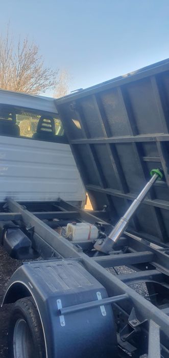 Транспорт със Самосвал и Хамалски услуги  (0.79€ на км)