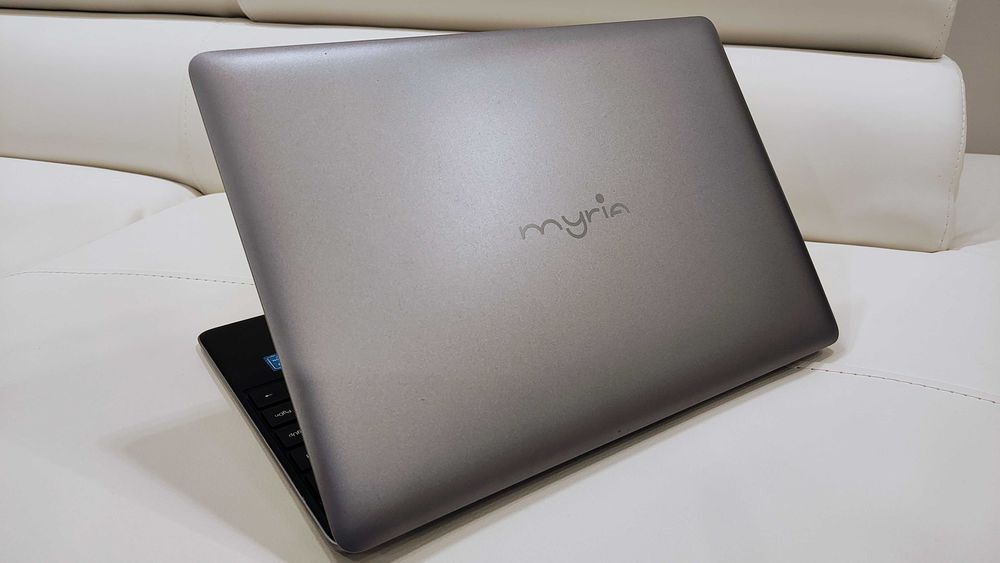Laptop multimedia Myria 14 ,diagnoza auto, office, scoala, jocuri,