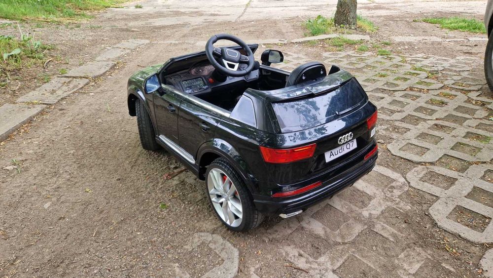 Електрическа детска кола Audi Q7