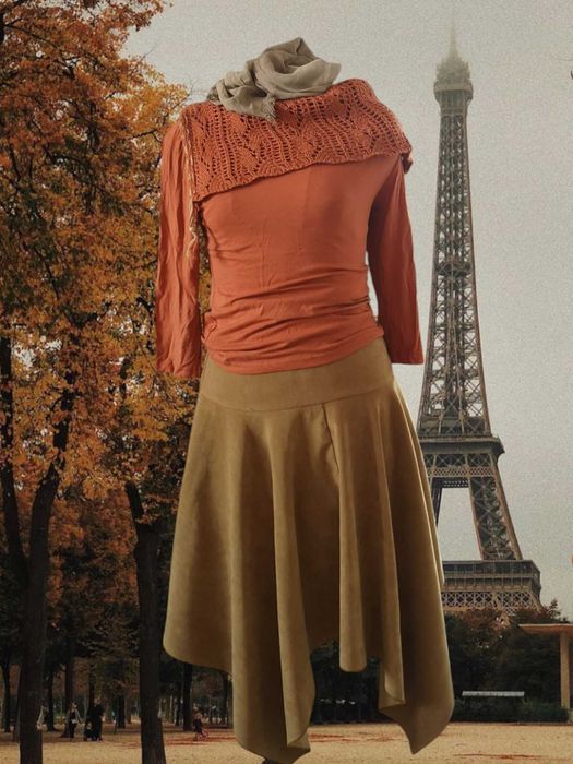 Блузата с плетен детал, вискоза