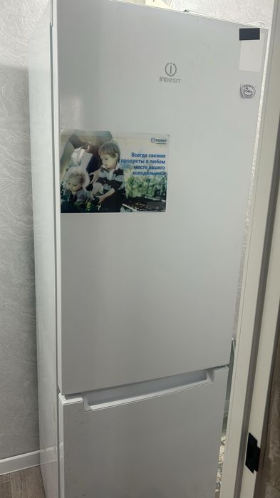 Холодильник indesit б/у