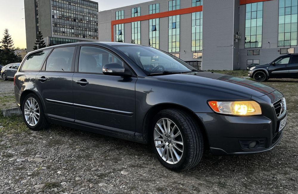 VOLVO V50 2009 — imagine 4