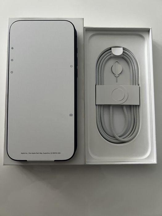 Vand iPhone 17 Pro Max 256 Albastru