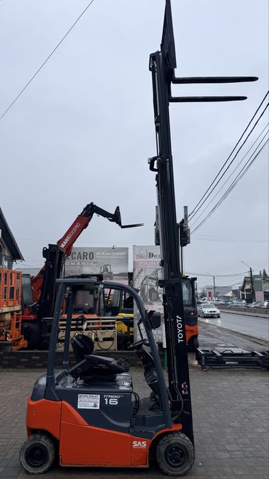 Toyota electrostivuitor 1,6 tone 2016