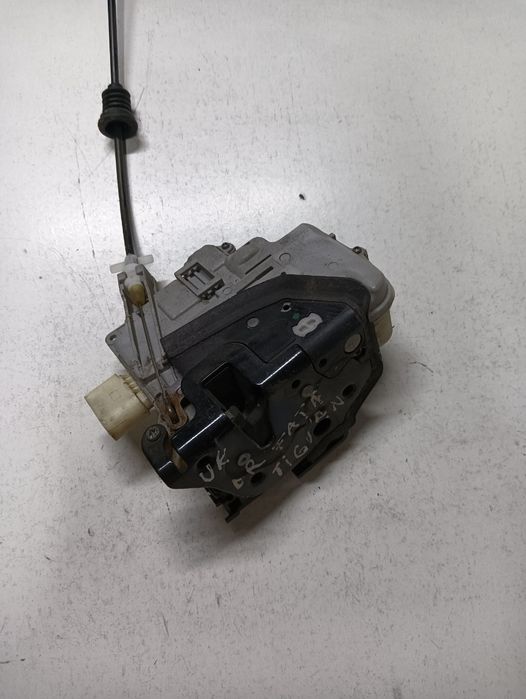 Broasca Usa Dreapta Fata Volkswagen Tiguan 5N_ 2007 - > 3C2837016A