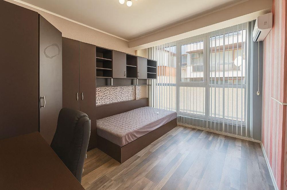 Дава се под наем Тристаен апартамент в Варна, Цветен квартал - 65 кв.м за 550 € - Снимка #4