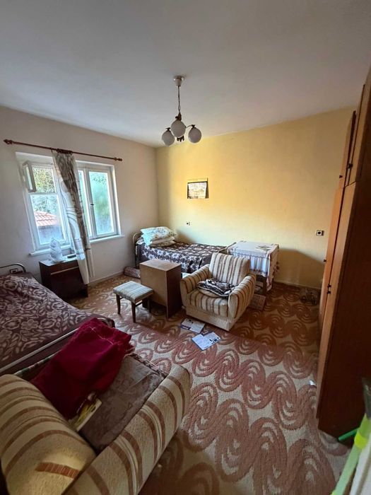 Продава се Къща в с. Нареченски бани, Област Пловдив - 250 кв.м за 135 €/кв.м - Снимка #8