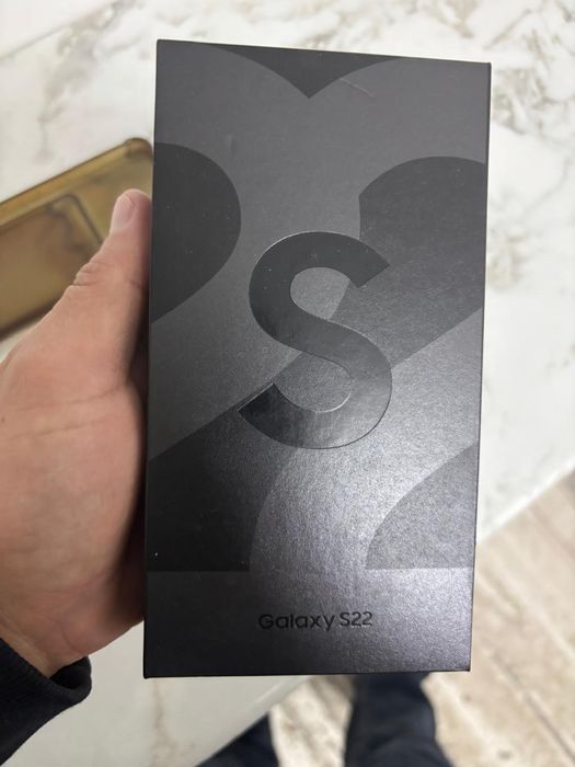 Продам Samsung s22