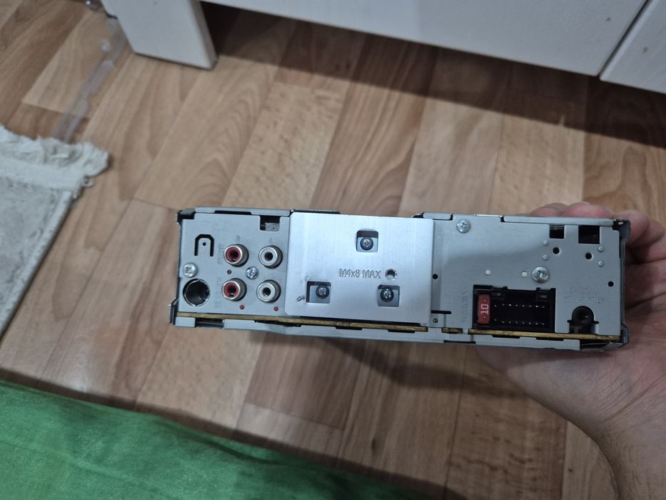 Автомагнитолла JVC