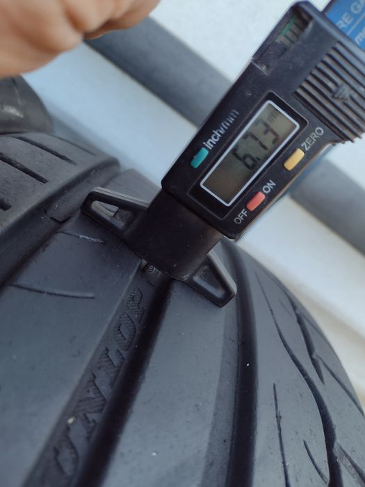 Топ състояние 2бр.225/40/19 Dunlop SMRT dot3219