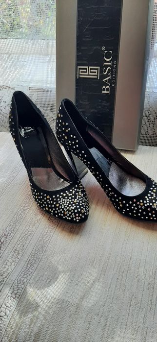 Продам туфли женские