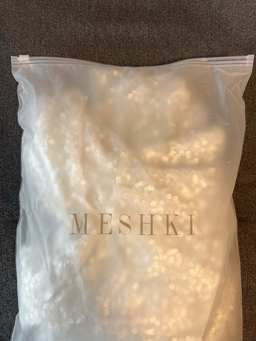 Бяла къса рокля с пайети, Meshki - НОВА! Размер М