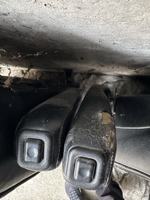 Кожаные сиденья на БМВ Е32 Е34