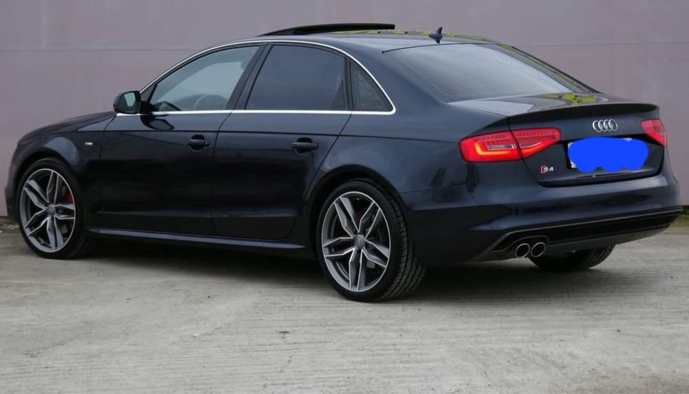 Audi a4 quattro 2015