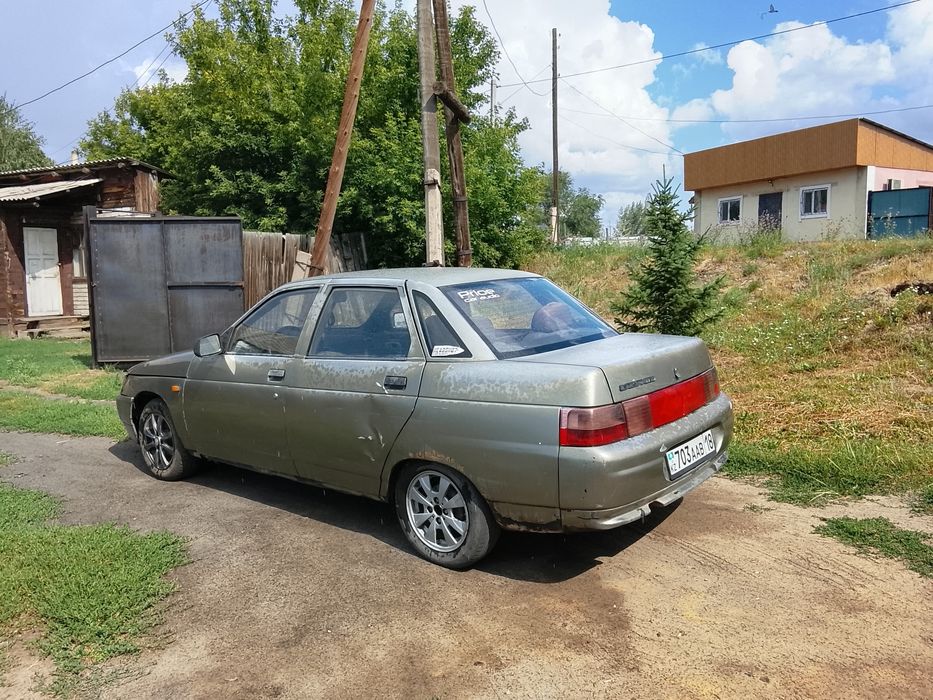 Продам ВАЗ 2110 на полном ходу.