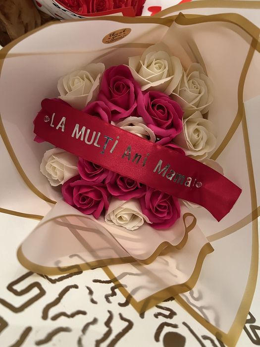 Vand mini buchete din trandafiri