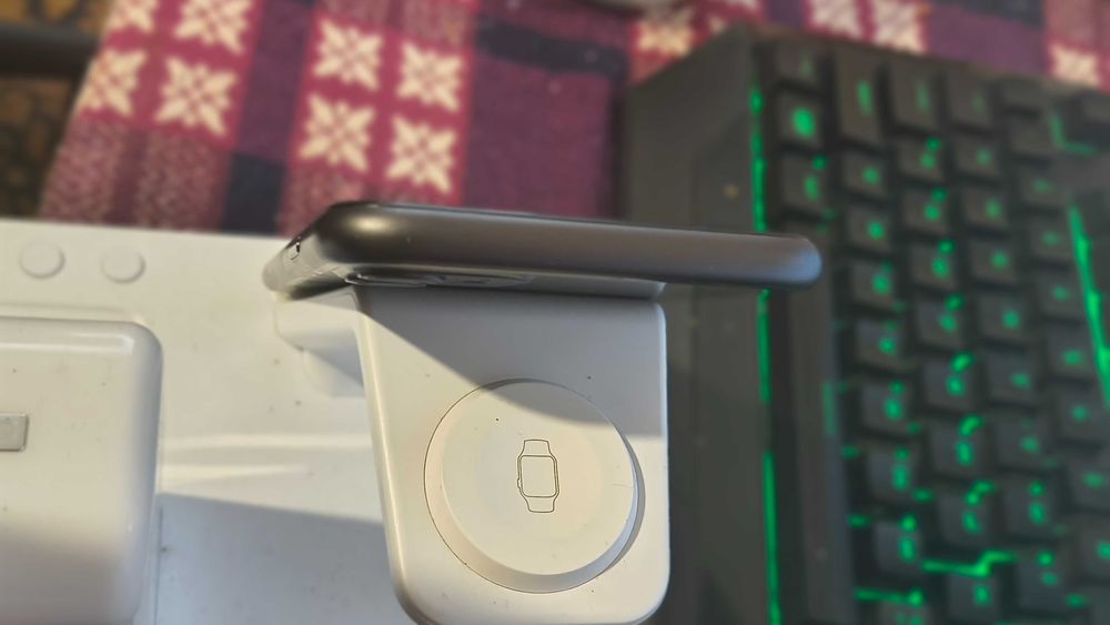 Iphone 11 64 GB 100% Бат. перфектно състояние