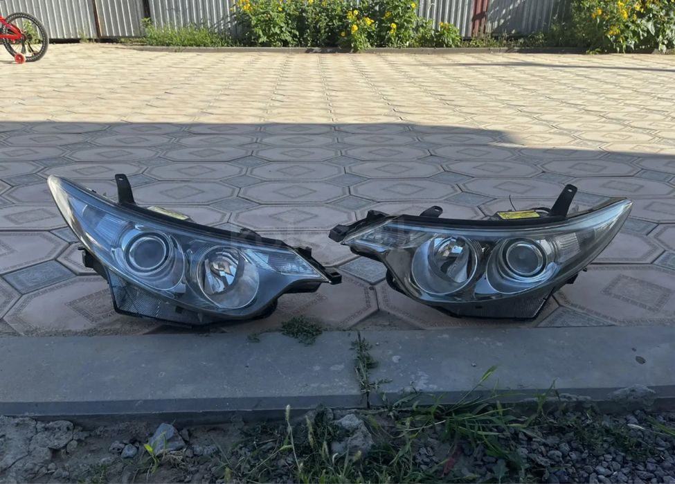 Фары тойота естима