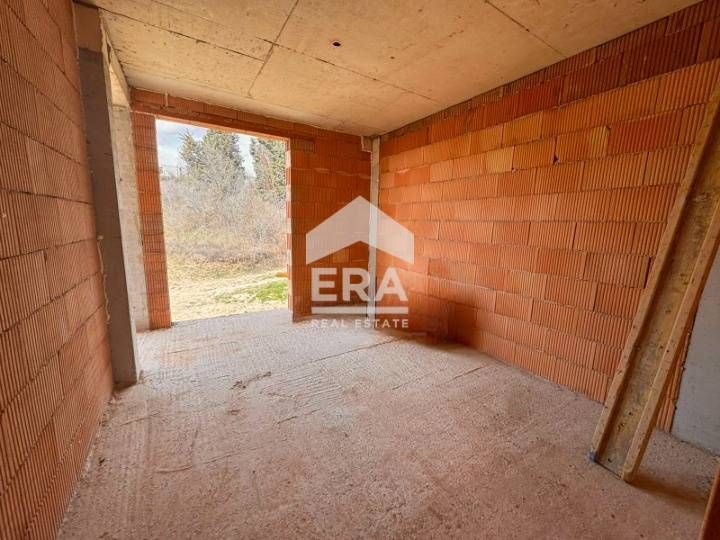 Панорамен двустаен апартамент в новострояща се кооперация на етап Акт