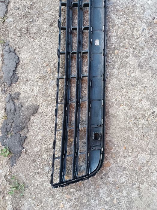 решетка предна броня Touareg 7P6 (2015)