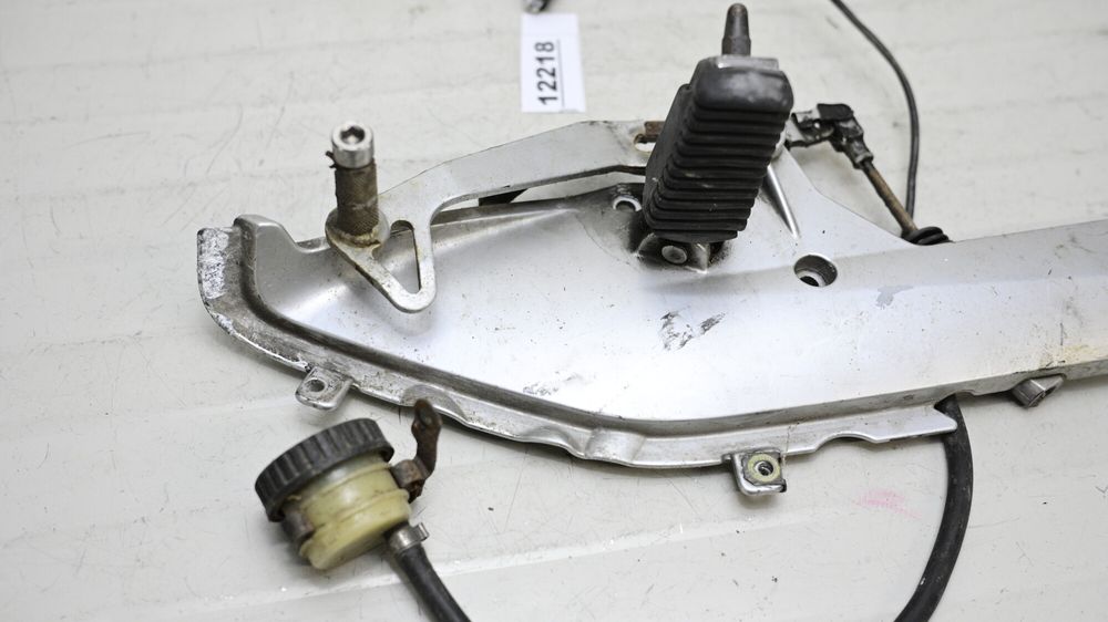 Suport Scarita Dreapta Pedala Cu Pompa Frana BMW R1200RT 2005 - 2009