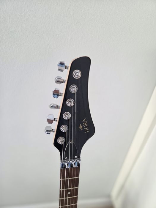 Chitară electrică Hora Iris Lux Black