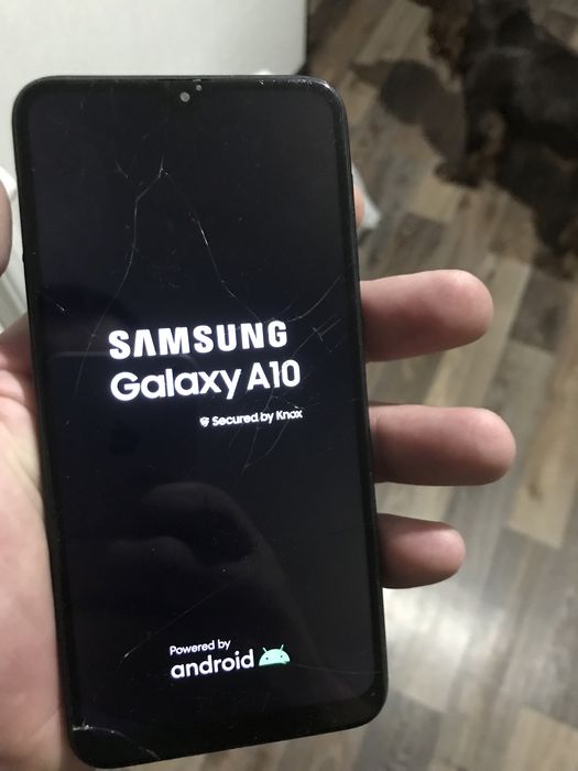 Продам Самсунг галаксиа10