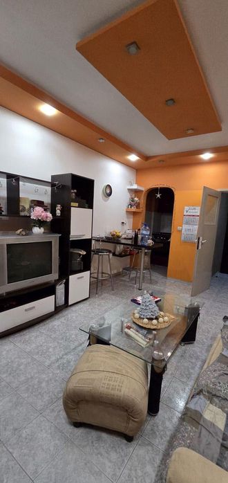 Продава се Тристаен апартамент в София, Дружба 1 - 75 кв.м за 1428 €/кв.м - Снимка #1