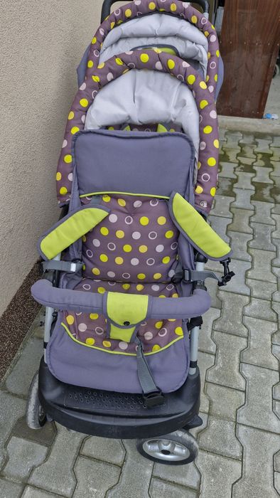 Двойна количка за близнаци или породени деца