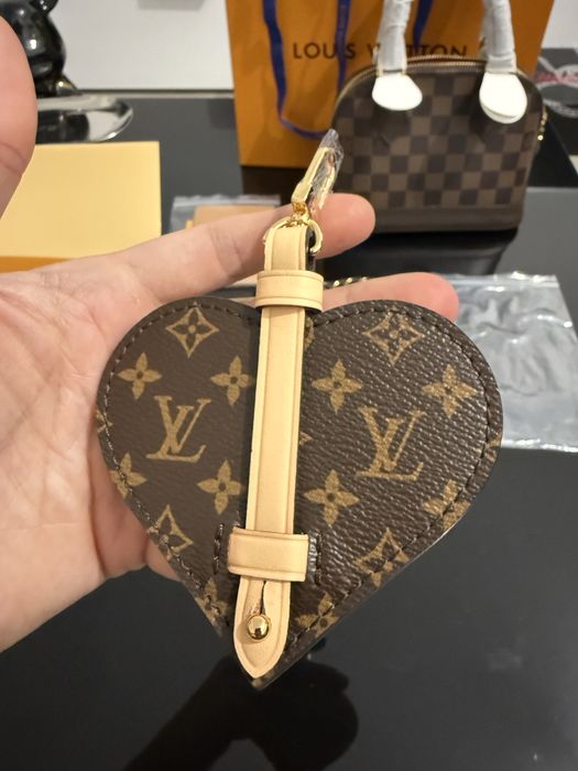 Geanta Louis Vuitton Alma BB - in stock !