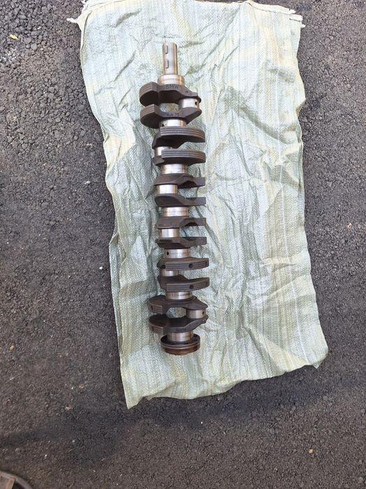 Для БМВ - 5 коленвалы