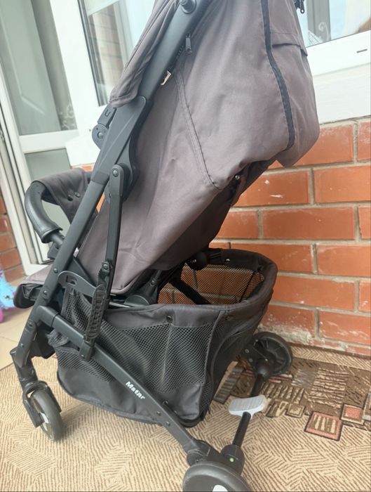 Продам прогулочную коляску