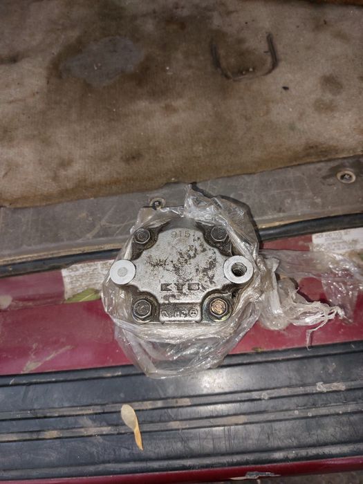 Насос Гура на митсубиси монтэро