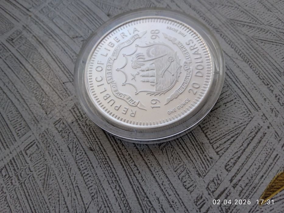 Продам монеты серебро,медь.