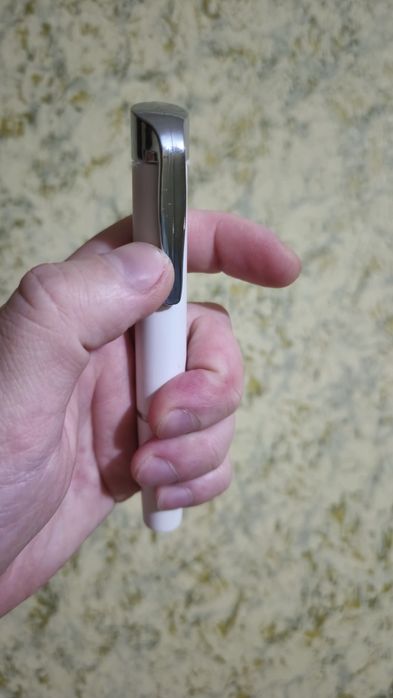 Фонарик в форме ручки +