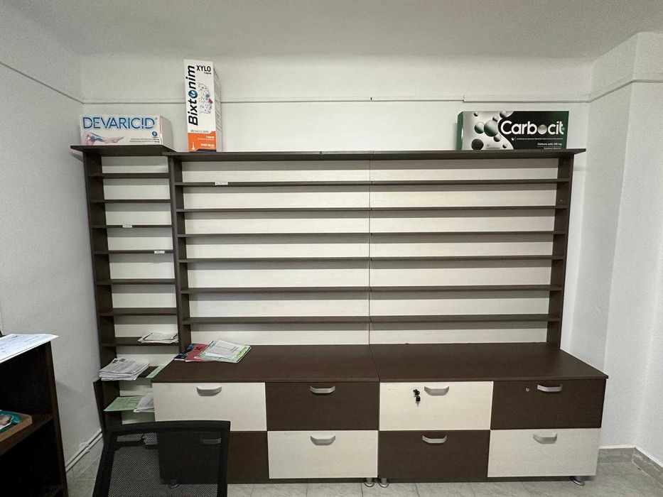 Mobilier birou cu sertare si etajere