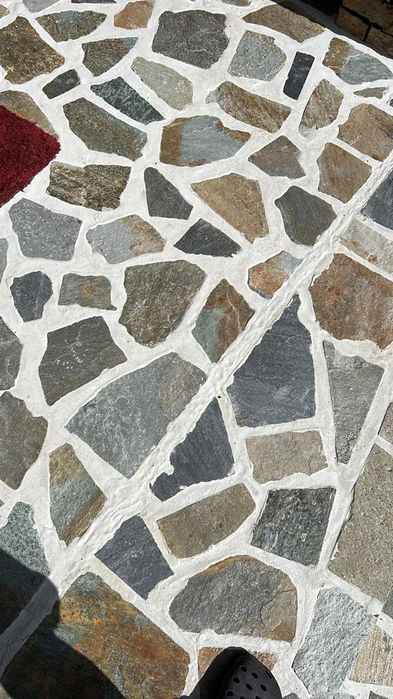 Pavaj din piatra naturala poligonala