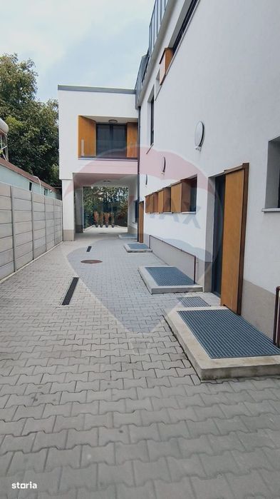 Casă de vanzare