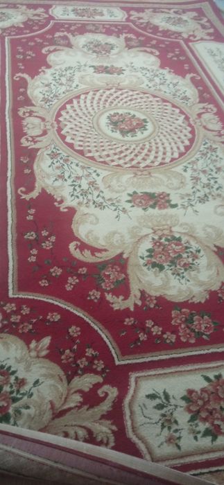 Продам ковер в хорошем состоянии