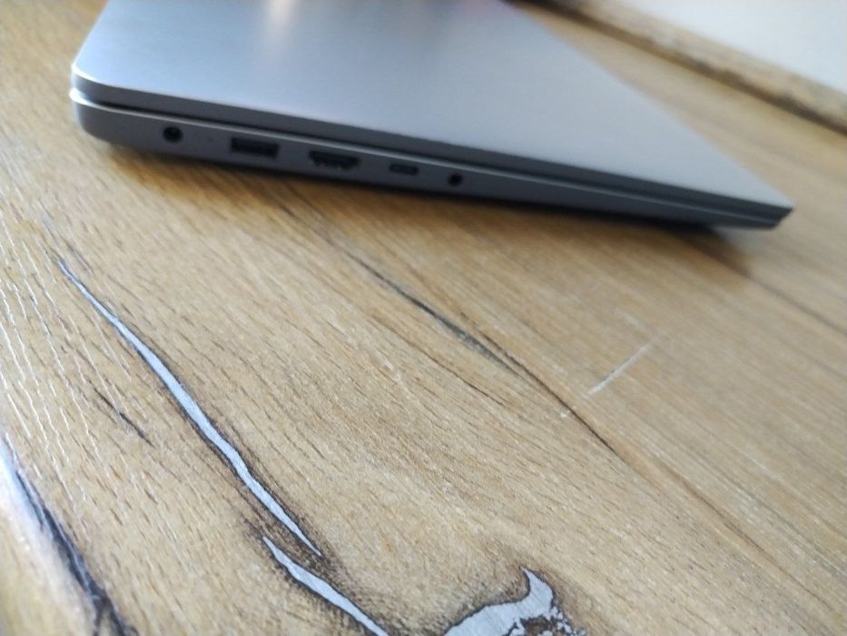 Ноутбук сотилади холати а'ло даражада 
Модель : lenovo ideapad 1 15gl7