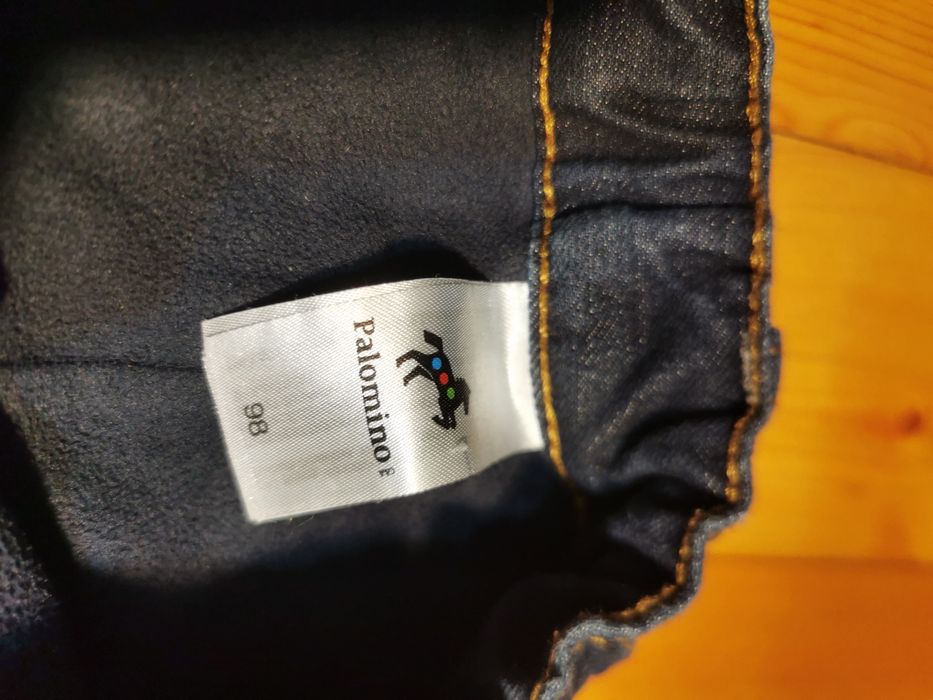 Продам утеплённые джинсы на 2-3 годика