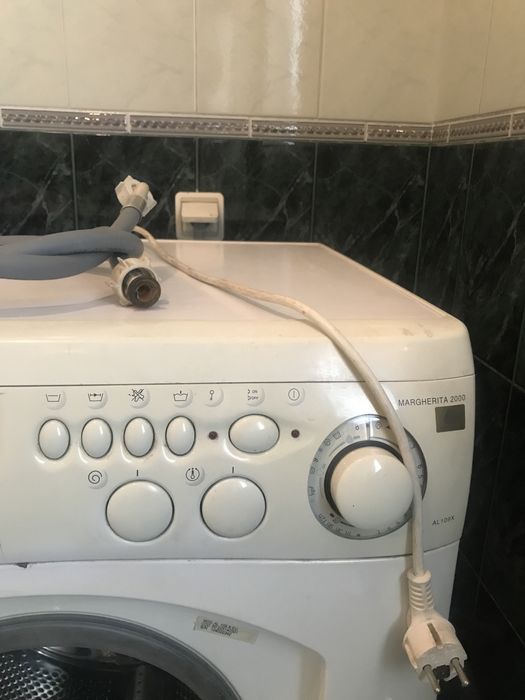 Стиральная машина Ariston