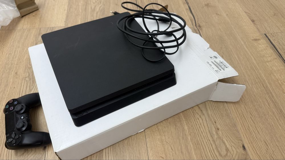 Ps4 Slim + 12 jocuri