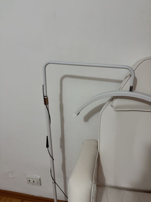 scaun cosmetic + lampa