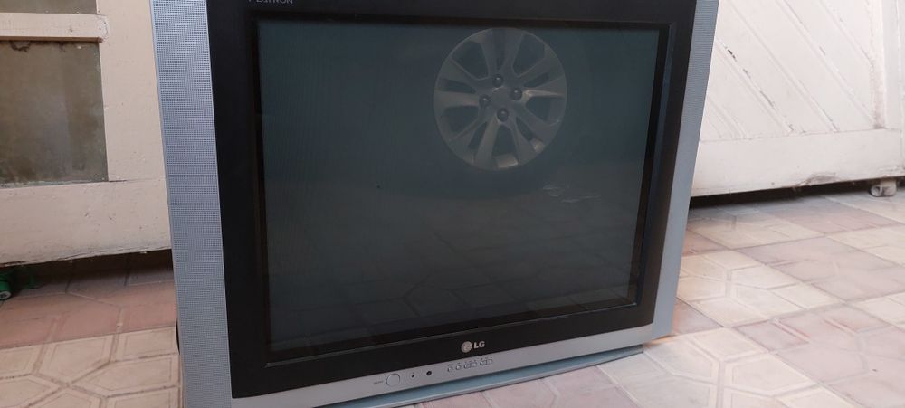 Телевизор LG 72лик