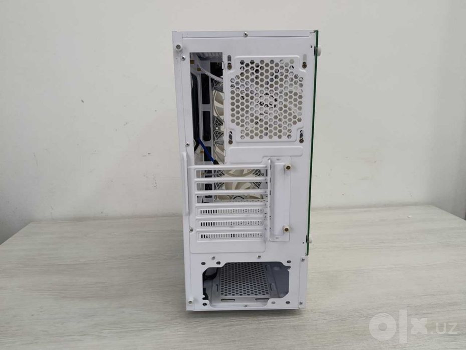 Корпус Bardo 4x Fan White — Элегантный белый игровой корпус