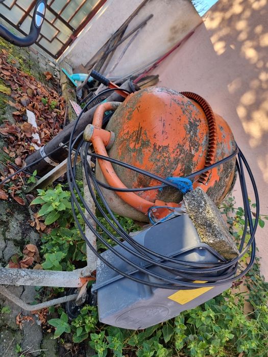 Vind betoniera stare buna