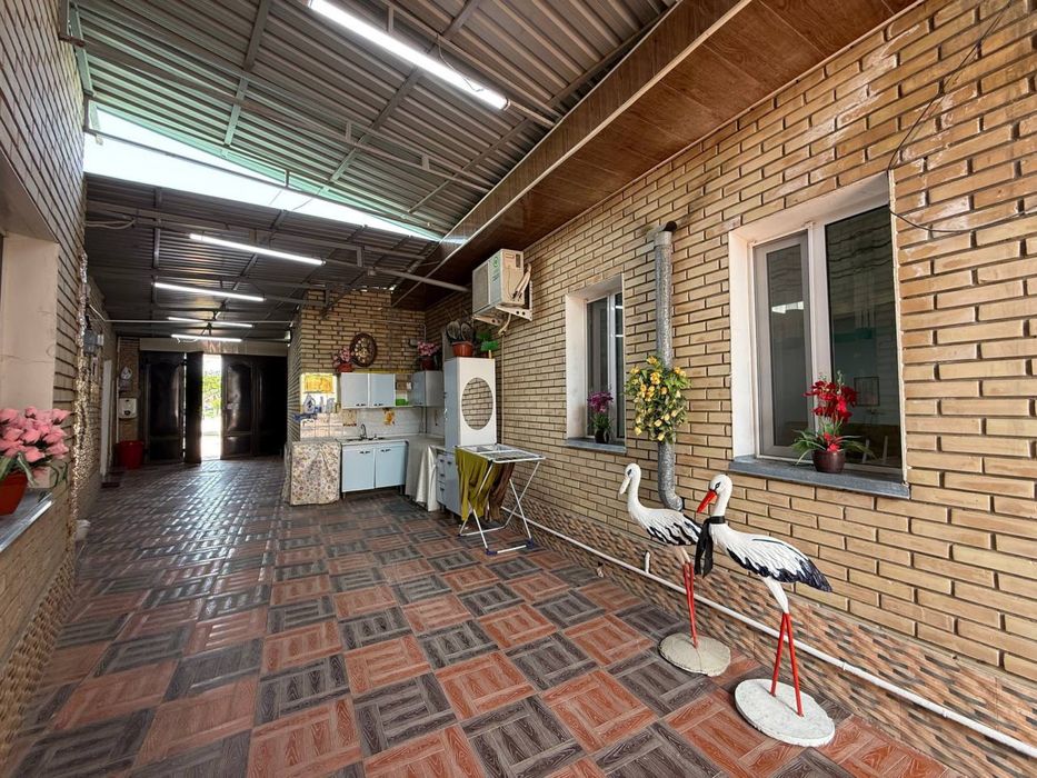 Tayyor 6 sotiqli hovli sotiladi