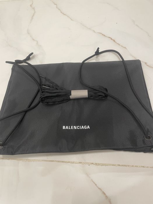 Balenciaga runner black and white