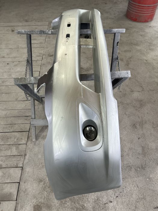 Бампер решетка Subaru BL